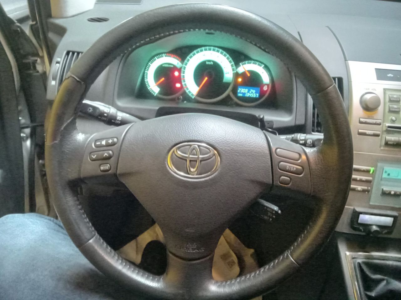 Foto Toyota Corolla Verso 15